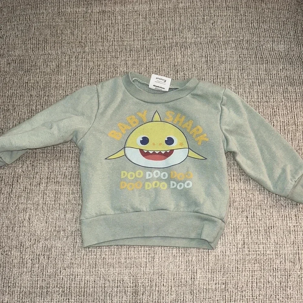 N/A lot sweatshirts